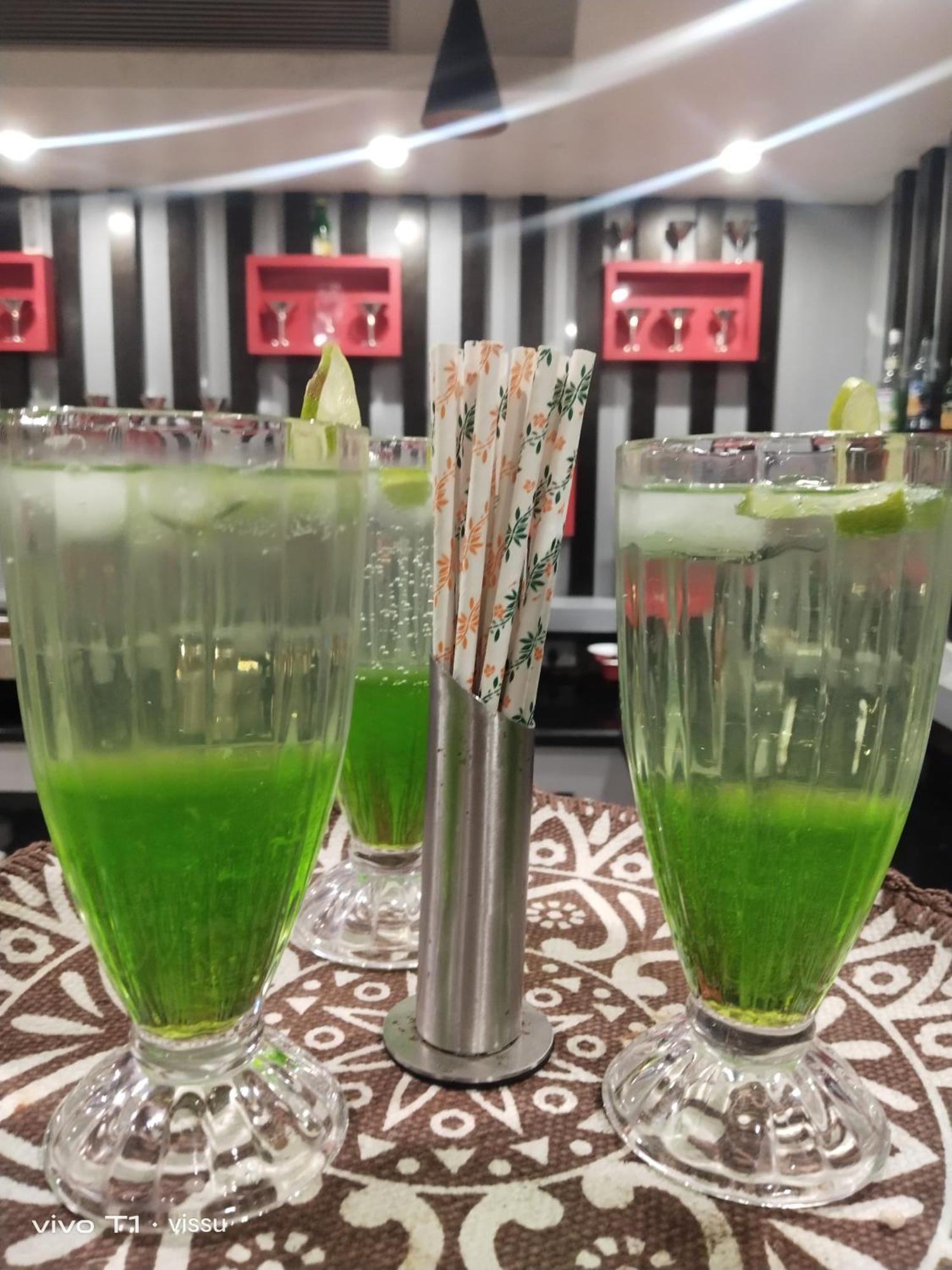 Variety Inn Patna  Zewnętrze zdjęcie